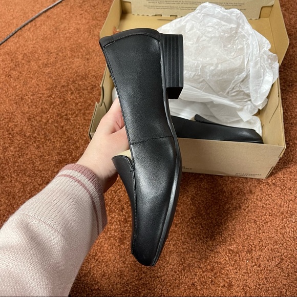 clarks juliet lora leather loafer